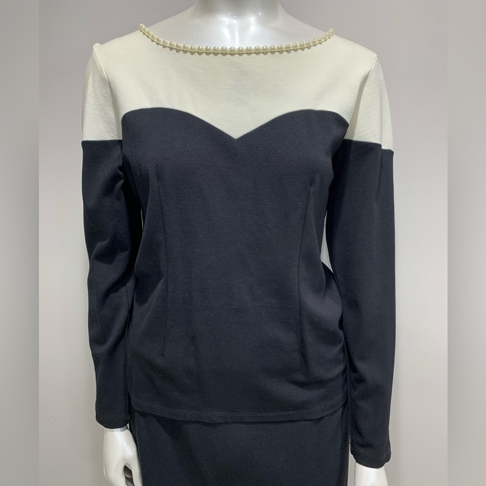 Black/White Scallop Heart Stretch Jersey with Pearl Collar